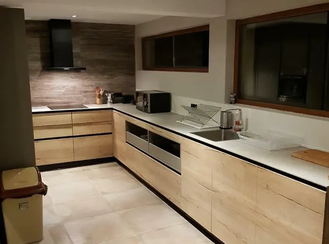 Mihaylova Kushta * Lobosh